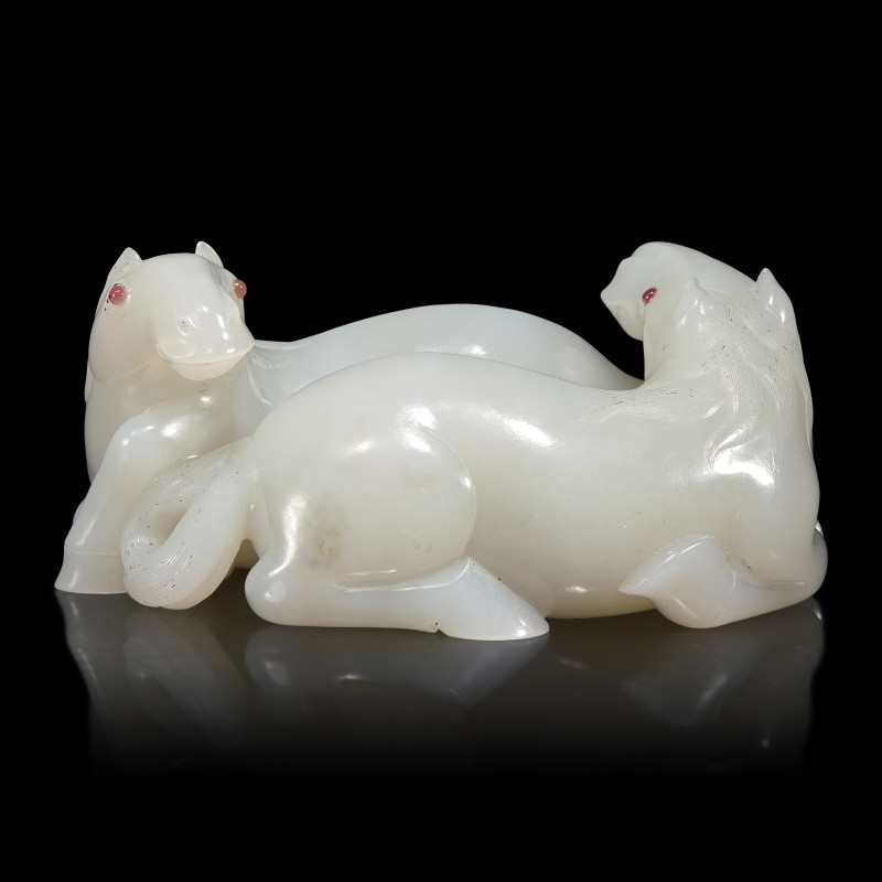 清晚期 白玉雙馬擺件 | A Chinese White Jade Carving of Double Horses, 19th Century - 图3