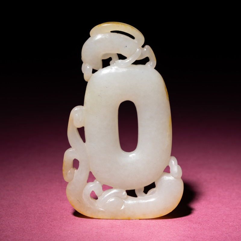 清中期 白玉留皮螭龍紋佩 | A Chinese Russet and White Jade 'Chilong' Pendant, 18th/19th Century - 图2