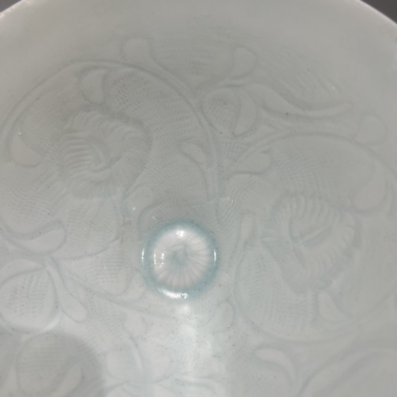 明代 青白釉花卉纹斗笠盏 - 图7