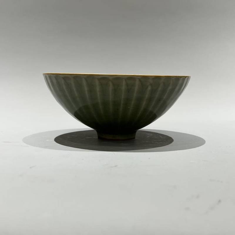 明代 龙泉窑青釉莲瓣碗 - 图6