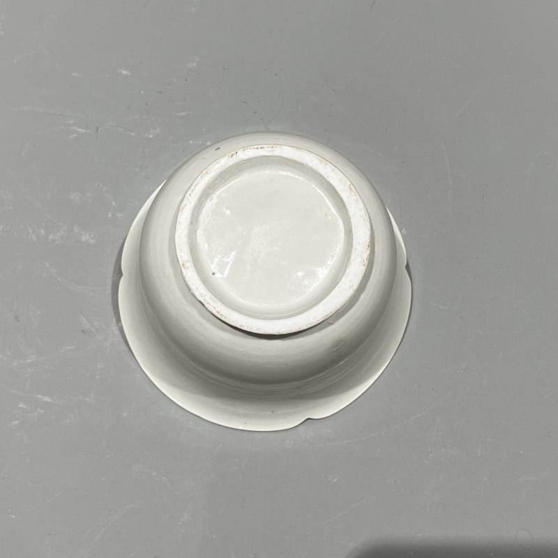 明代 白釉弦纹花口杯 - 图4