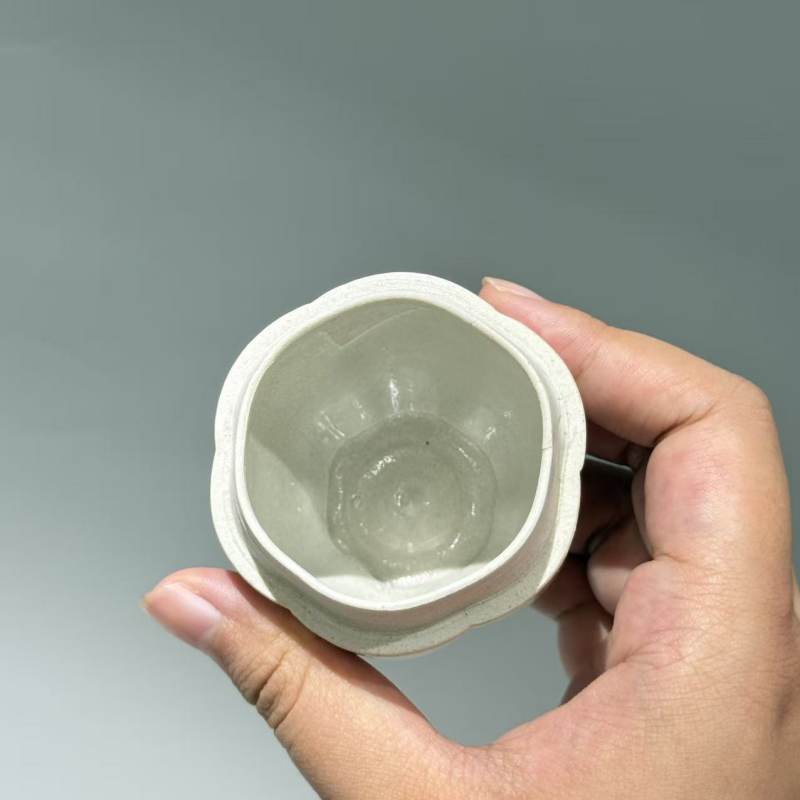 明代 青白釉瓜棱胭脂盒 - 图7