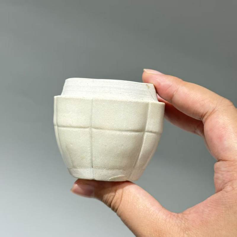 明代 青白釉瓜棱胭脂盒 - 图8