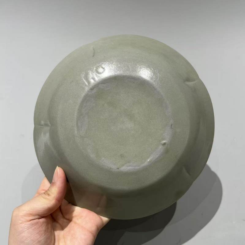 明代 青釉葵口洗 - 图6