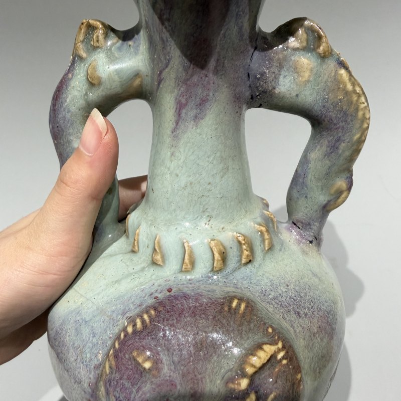 明代 钧窑紫斑花口兽面瓶 - 图5