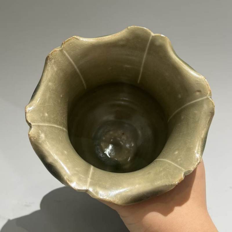 明代 青釉花口尊 - 图6