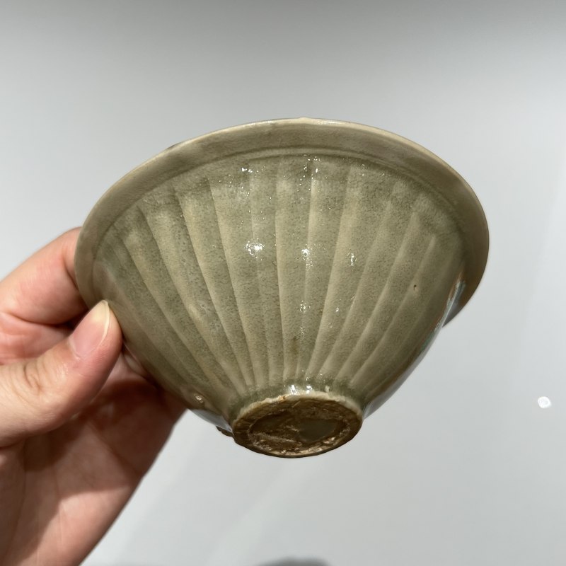 明代 青釉团菊纹盏三个一组 - 图17