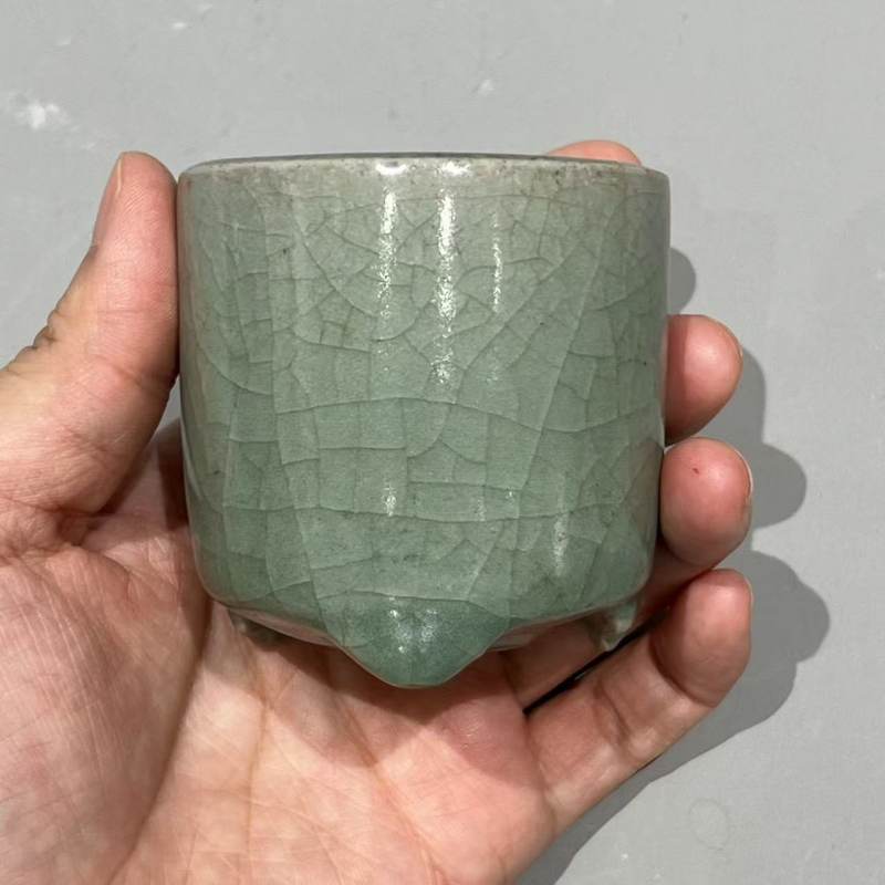 明代 龙泉粉青釉小琴炉 - 图5