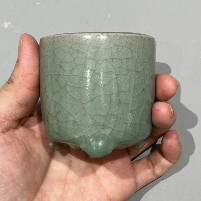 明代 龙泉粉青釉小琴炉 - 图6