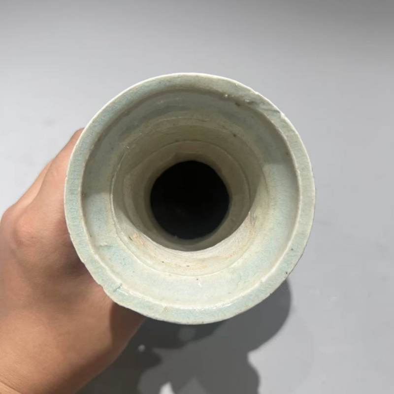 明代 青白釉辅首瓶 - 图5