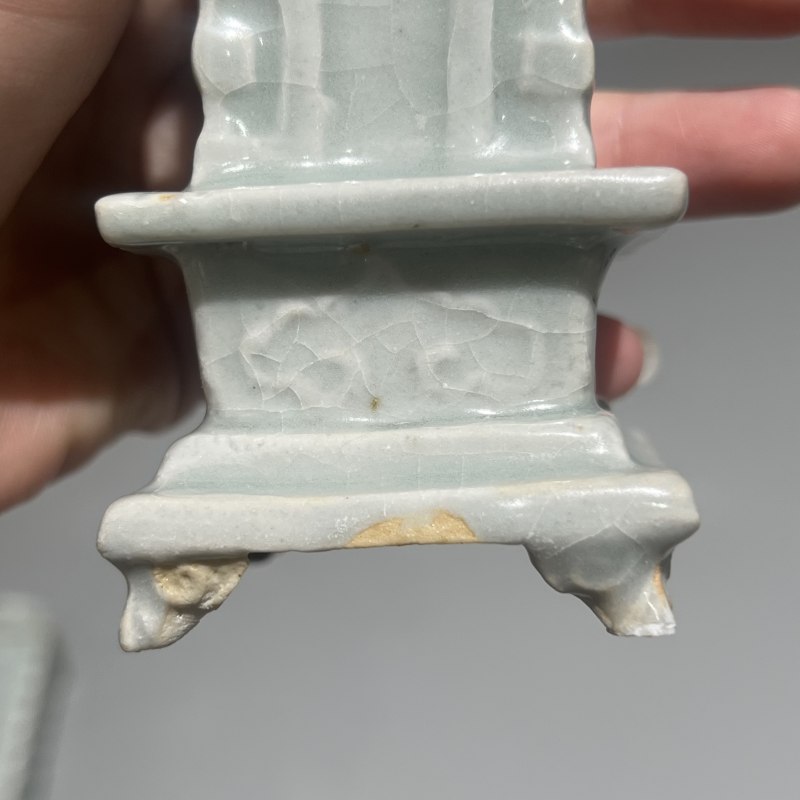 明代 青白釉琮式瓶一对 - 图8