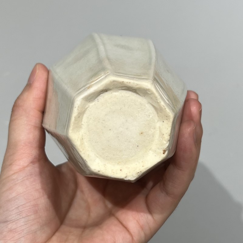 明代 青白釉八棱四系瓶 - 图9
