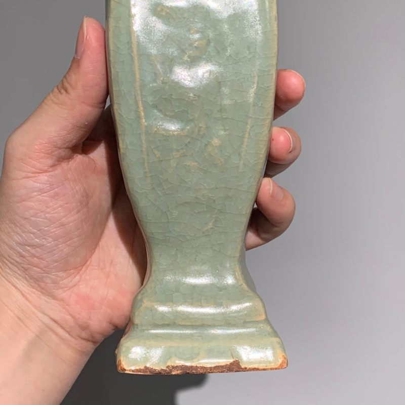 明代 龙泉窑青釉印花四方瓶 - 图8