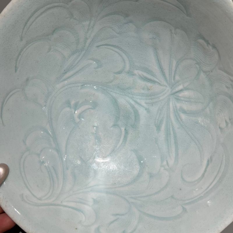 明代 青白釉刻花葵口碗 - 图5