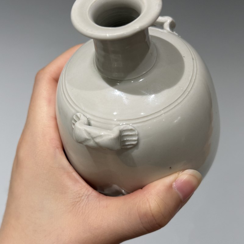 明代 白釉四系穿带瓶 - 图6