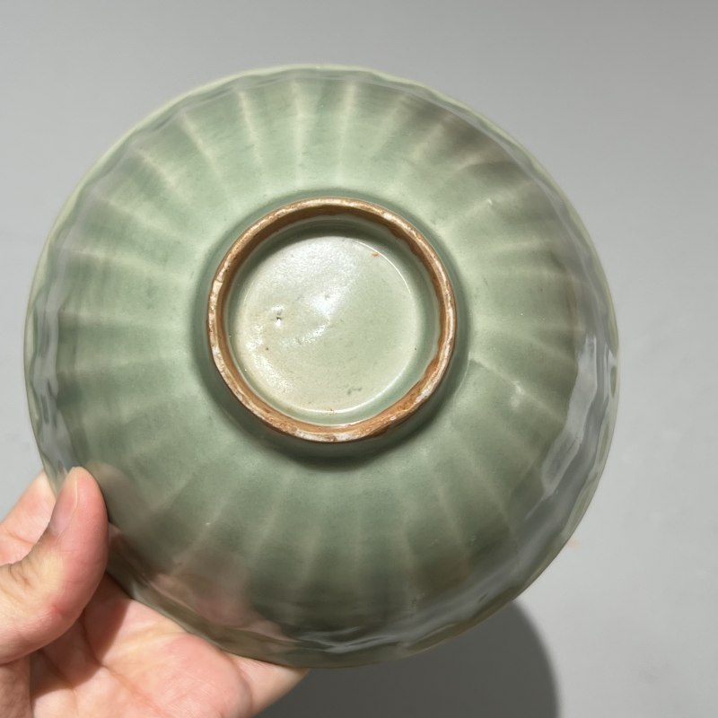 明代 龙泉窑青釉莲瓣碗 - 图7