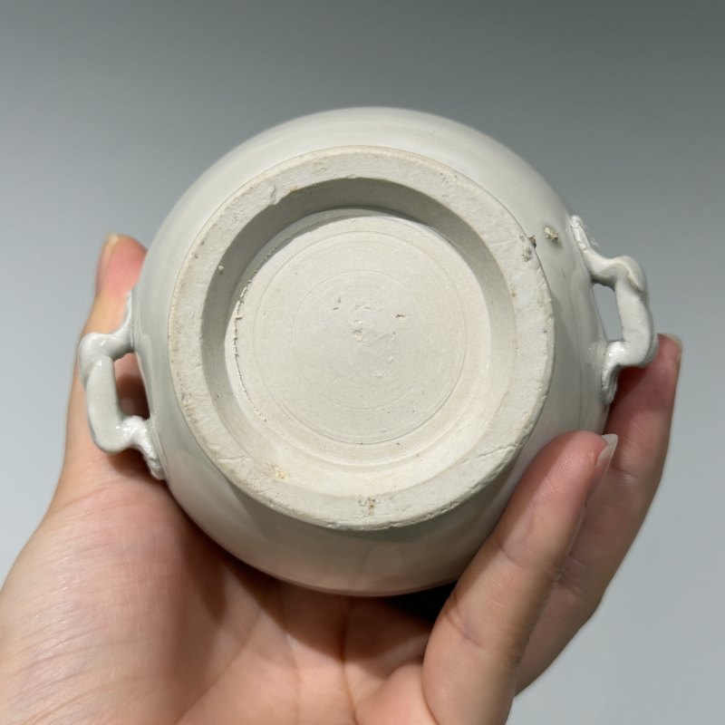 明代 白釉四系穿带瓶 - 图7
