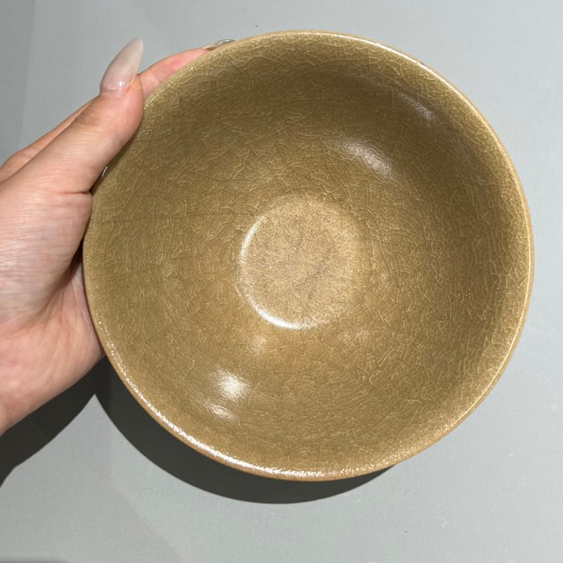明代 龙泉窑米黄釉莲瓣纹碗一对 - 图6