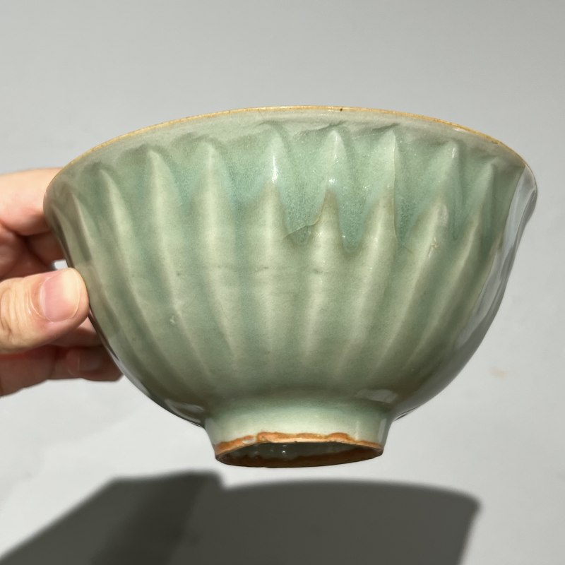 明代 龙泉窑青釉莲瓣碗 - 图9