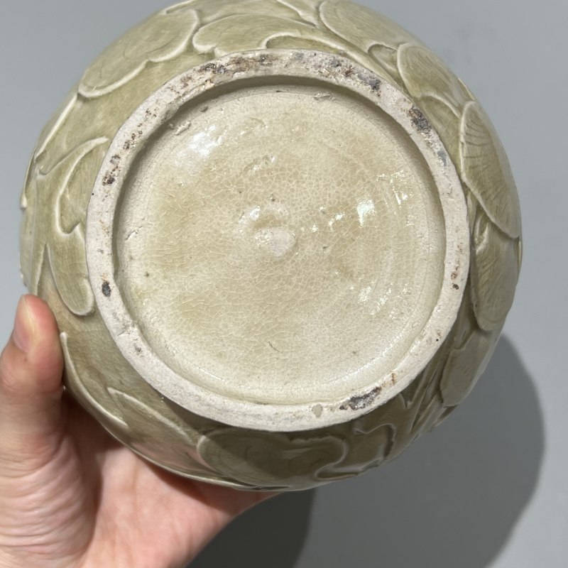 明代 青釉刻花牡丹纹执壶 - 图9