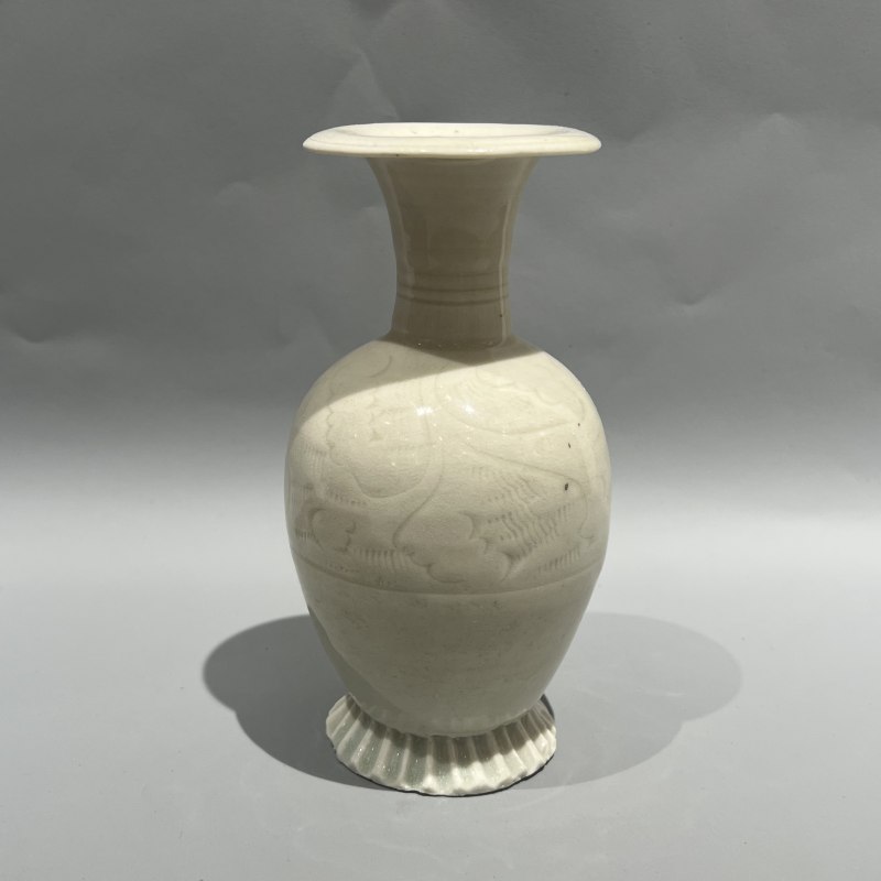 明代 青白釉刻花瓶 - 图2