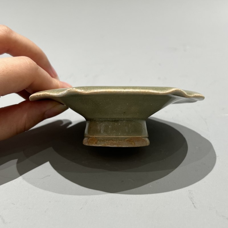 明代 青釉刻花笔洗 - 图3