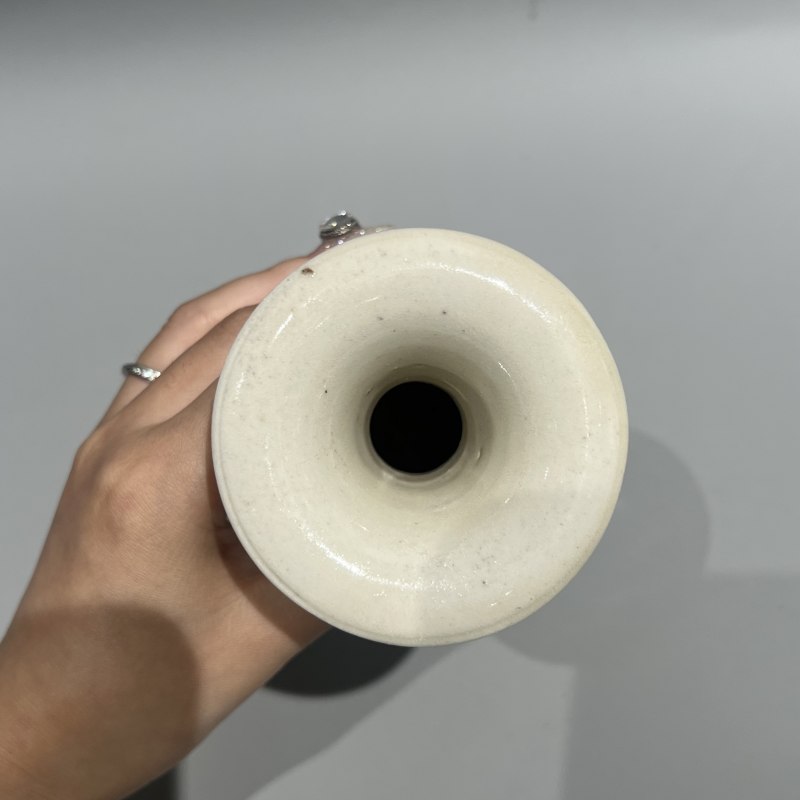 明代 青白釉刻花瓶 - 图3