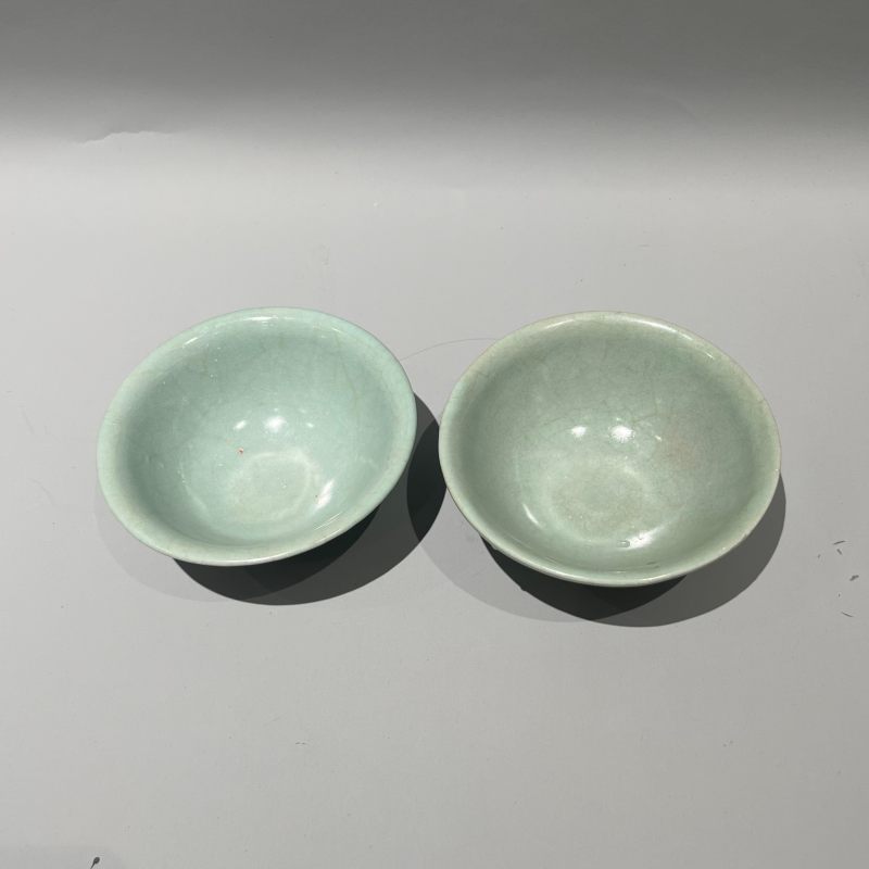 明代 龙泉窑粉青釉茶盏一对 - 图4