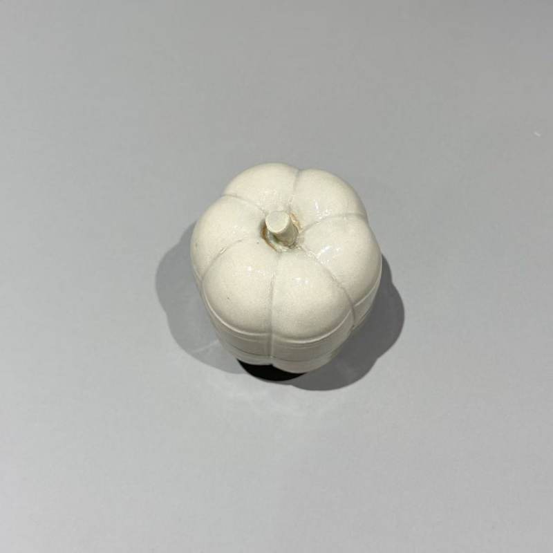 明代 青白釉瓜棱胭脂盒 - 图3