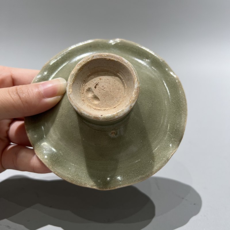 明代 青釉刻花笔洗 - 图7