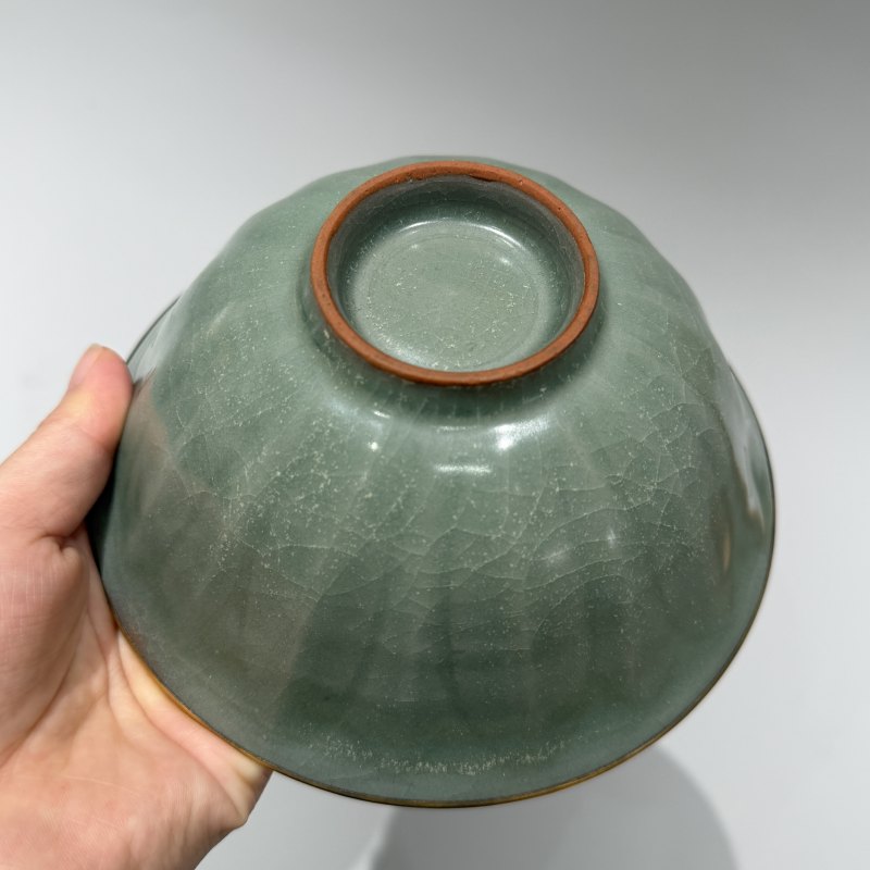 明代 龙泉窑粉青釉莲瓣纹碗 - 图6