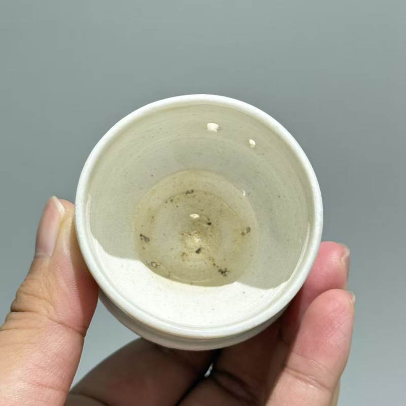 明代 青白釉狮钮执壶、莲瓣纹温碗一套 - 图9