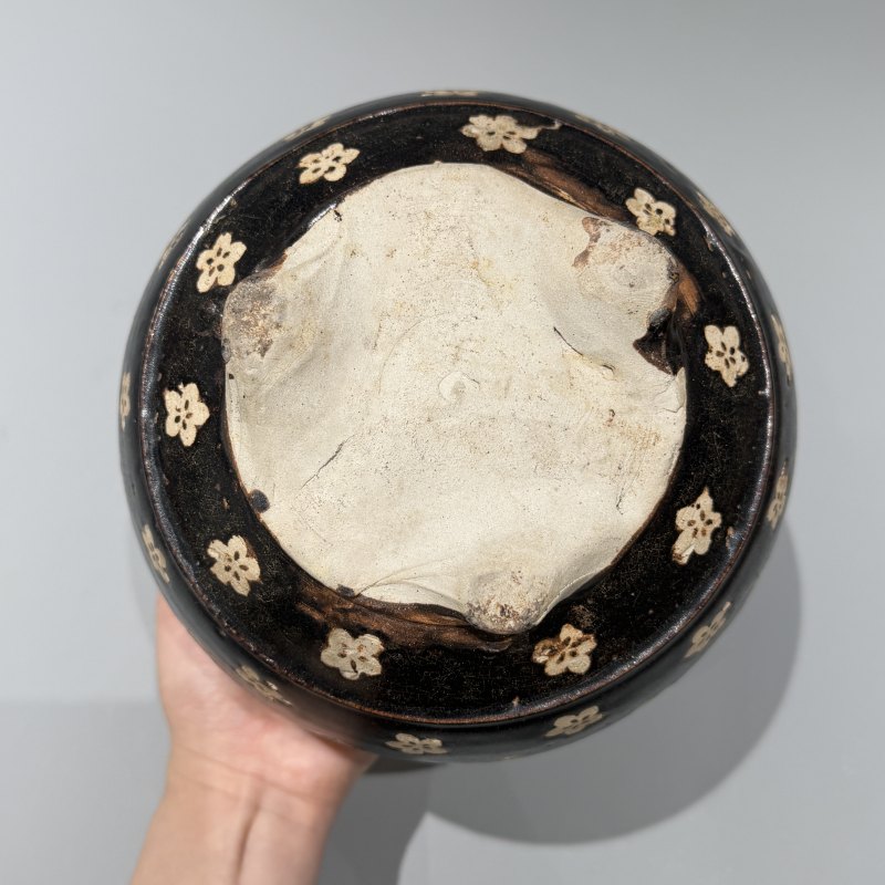 明代 吉州黑釉梅花纹三足炉 - 图6
