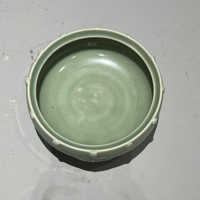 明代 龙泉窑梅子青釉兽足炉 - 图5