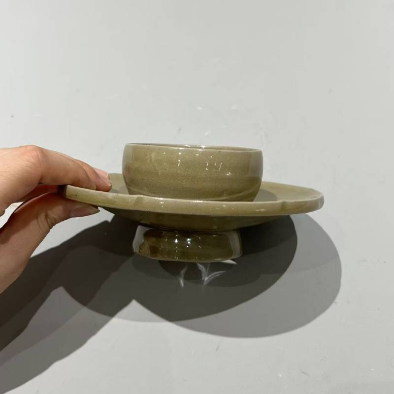 明代 高丽青黄釉盏托 - 图7