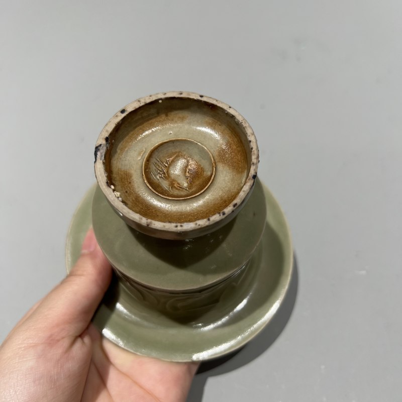 明代 青釉剔花行炉 - 图7