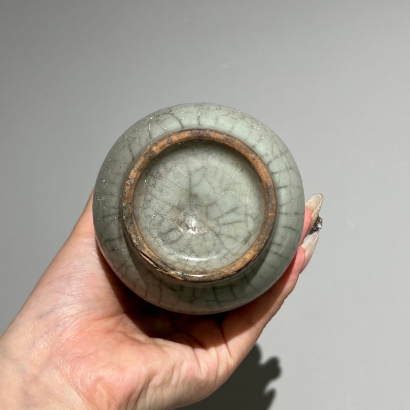 明代 龙泉窑灰青釉著瓶 - 图6