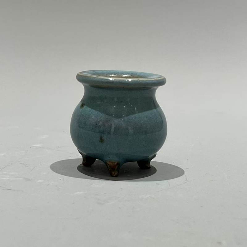 明代 钧窑天蓝釉小琴炉 - 图4