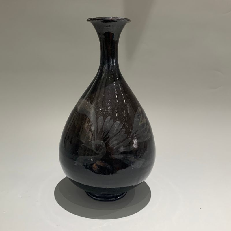 明代 黑釉铁绣花玉壶春瓶 - 图2