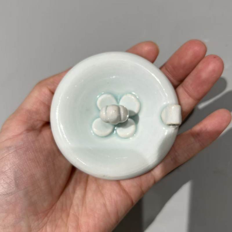 明代 青白釉刻花瓜棱执壶 - 图3