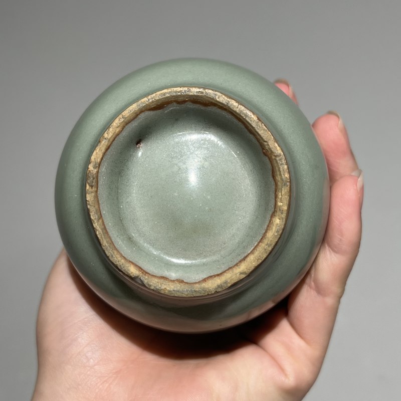 明代 龙泉窑粉青釉贯耳瓶一对 - 图9