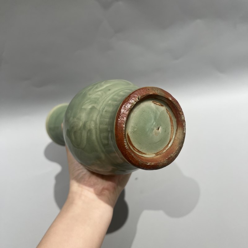 明代 龙泉窑梅子青釉刻花玉壶春瓶 - 图8