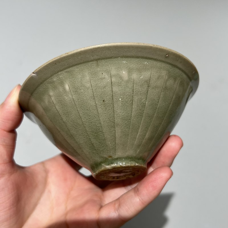明代 青釉团菊纹盏三个一组 - 图13