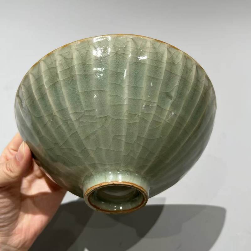 明代 龙泉窑青釉莲瓣碗 - 图4