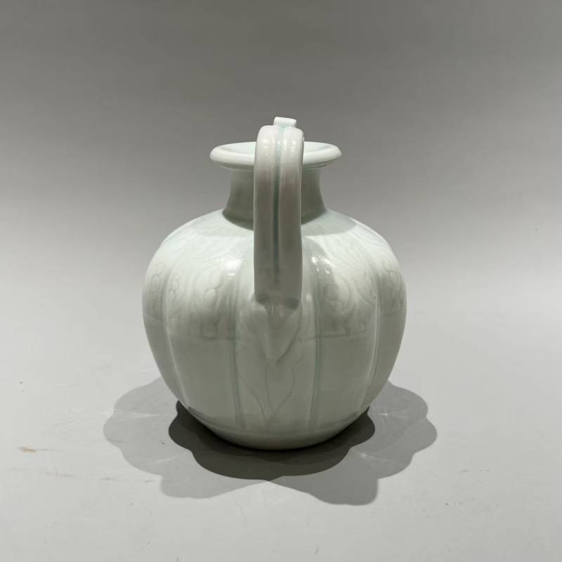 明代 青白釉刻花瓜棱执壶 - 图7