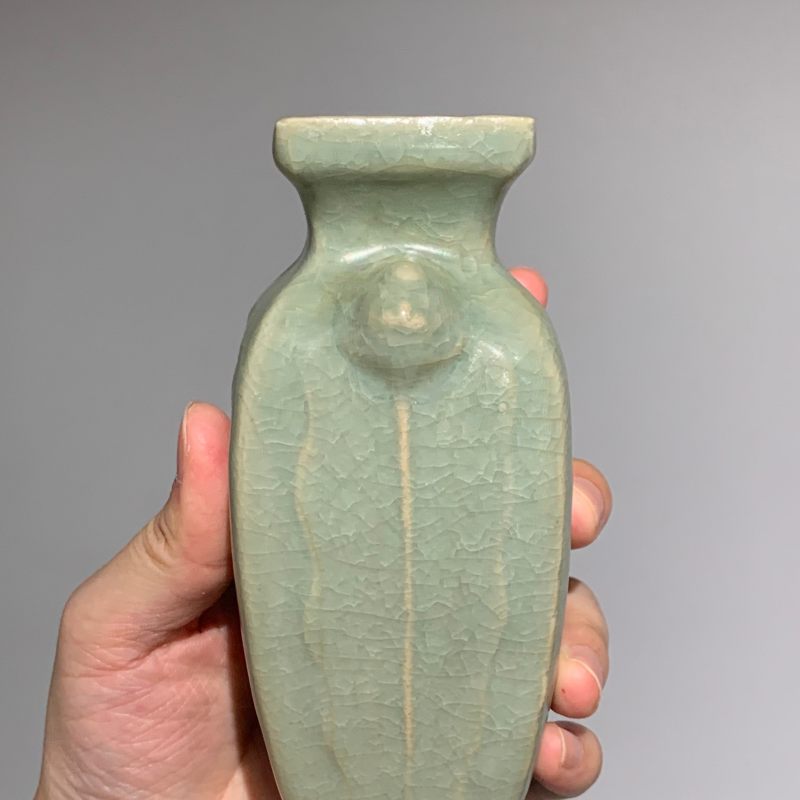 明代 龙泉窑青釉印花四方瓶 - 图5