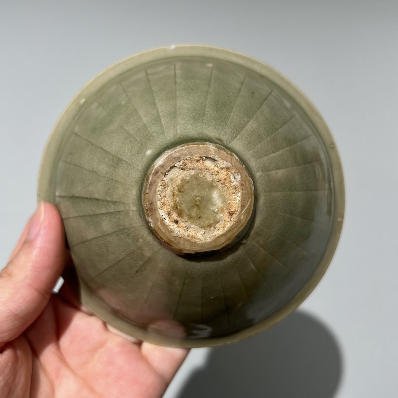 明代 青釉团菊纹盏三个一组 - 图15