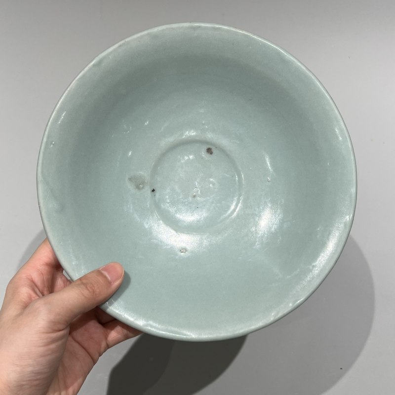 明代 龙泉窑粉青釉黑胎盘 - 图10