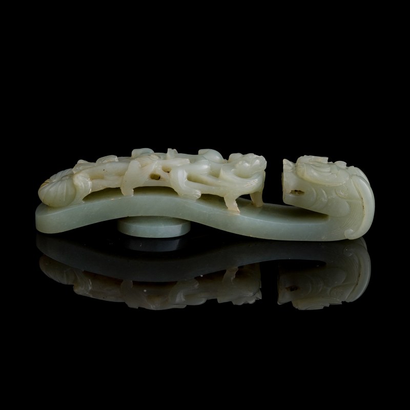 明代 玉龍勾 | A Chinese jade dragon belt hook, Ming dynasty - 图3