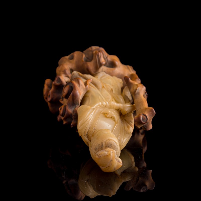 十八世紀 壽山白芙蓉觀音（附原配黃楊木座） | A Chinese Shoushan white furong stone Guanyin, 18th century - 图8